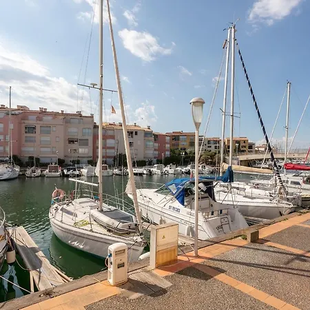 Апартаменты Le Grain De Sel De L'Avant Port *